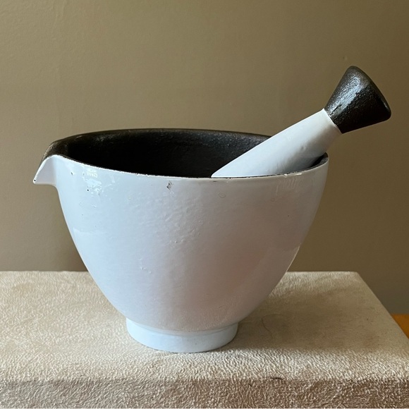 Other - Vintage White Mortar and Pestle Set